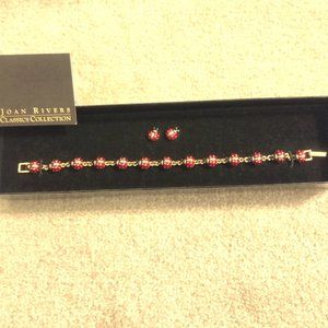 NIB Goldtone Ladybug bracelet and earring set